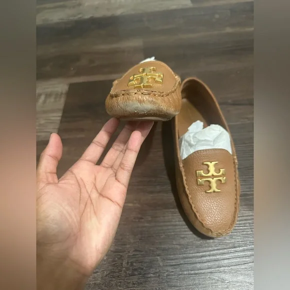 Tory Burch Royal Tan Everly Driver - Picture 8 of 13